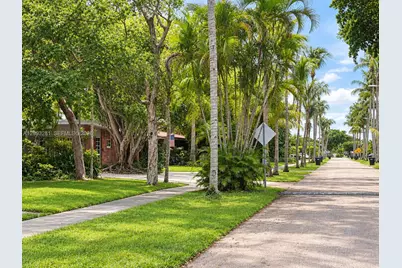 [Address not provided], North Miami Beach, FL 33179 - Photo 3