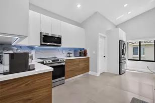 981 SW 126th Way, Davie, FL 33325 - Photo 23