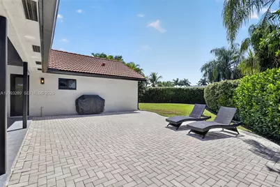 981 SW 126th Way, Davie, FL 33325 - Photo 63