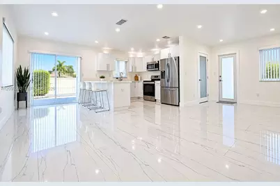 798 W 31st St, Hialeah, FL 33012 - Photo 7