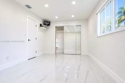 798 W 31st St, Hialeah, FL 33012 - Photo 13