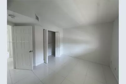 695 SW 11th St #204, Miami, FL 33129 - Photo 7