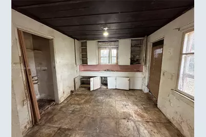 16122 NE 18th Ct, North Miami Beach, FL 33162 - Photo 5