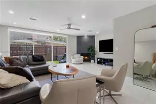 801 NE 1st St, Fort Lauderdale, FL 33301 - Photo 3