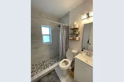 3330 NW 18th St, Miami, FL 33125 - Photo 15