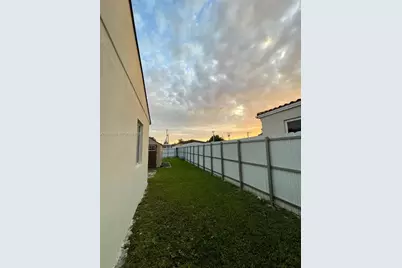 3330 NW 18th St, Miami, FL 33125 - Photo 21