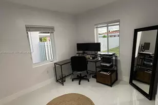 3330 NW 18th St, Miami, FL 33125 - Photo 13