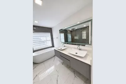 12967 NW 7th Ln, Miami, FL 33182 - Photo 9