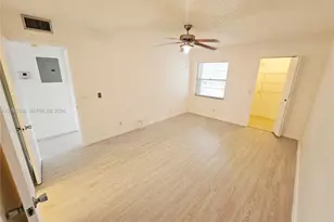 13250 SW 7th Ct, Pembroke Pines, FL 33027 - Photo 15