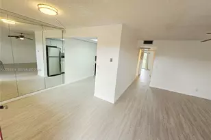 13250 SW 7th Ct, Pembroke Pines, FL 33027 - Photo 5