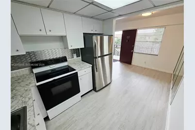 13250 SW 7th Ct #402L, Pembroke Pines, FL 33027 - Photo 9
