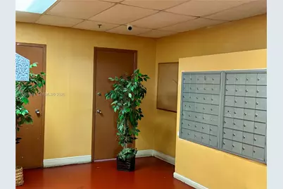 4675 W 18th Ct #501, Hialeah, FL 33012 - Photo 17