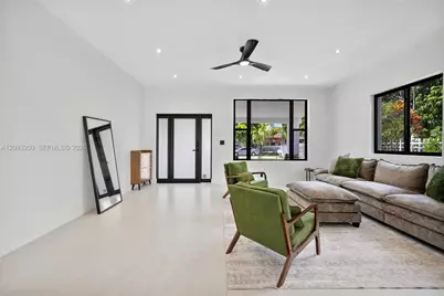 335 NW 108th St, Miami, FL 33168 - Photo 15