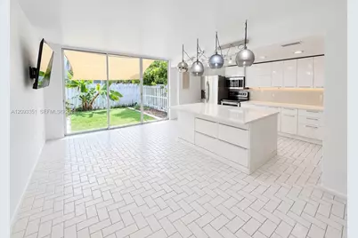 712 NE 26th Ave, Hallandale Beach, FL 33009 - Photo 23