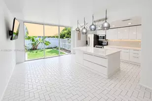 712 NE 26th Ave, Hallandale Beach, FL 33009 - Photo 23
