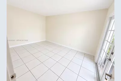 712 NE 26th Ave, Hallandale Beach, FL 33009 - Photo 11