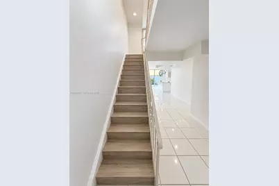 712 NE 26th Ave, Hallandale Beach, FL 33009 - Photo 27