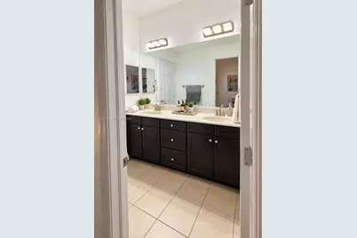 8830 NW 101st Pl, Doral, FL 33178 - Photo 23