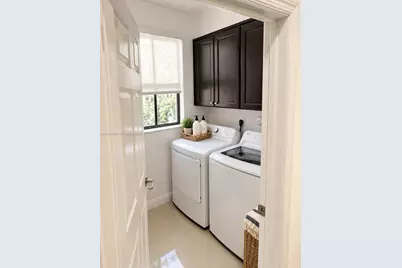 8830 NW 101st Pl, Doral, FL 33178 - Photo 21