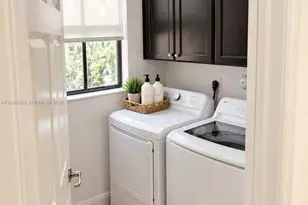 8830 NW 101st Pl, Doral, FL 33178 - Photo 21