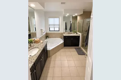 8830 NW 101st Pl, Doral, FL 33178 - Photo 27