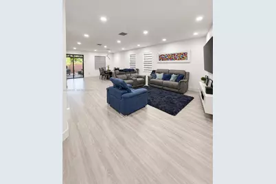 8830 NW 101st Pl, Doral, FL 33178 - Photo 5