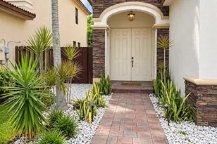8830 NW 101st Pl, Doral, FL 33178 - Photo 3