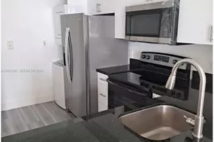 5085 NW 7th St, Miami, FL 33126 - Photo 3