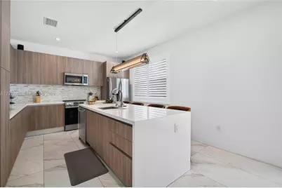 10370 NW 67th Ter, Doral, FL 33178 - Photo 19