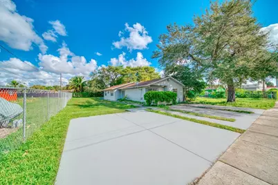 757 NW 95th Ter #757, Miami, FL 33150 - Photo 1