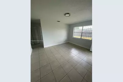 757 NW 95th Ter #757, Miami, FL 33150 - Photo 5