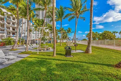 6301 Collins Ave #2107, Miami Beach, FL 33141 - Photo 35