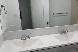 8290 Lake Dr, Doral, FL 33166 - Photo 9