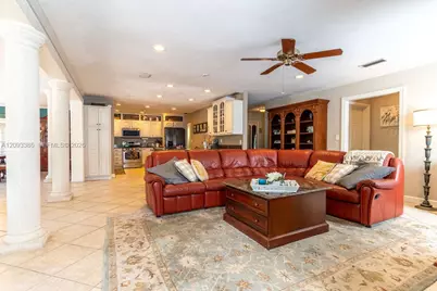 9761 SW 123rd St, Miami, FL 33176 - Photo 9