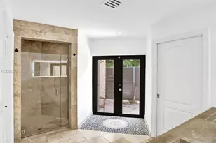 20100 NE 20th Ct, Miami, FL 33179 - Photo 21