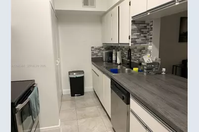 18342 NW 68th Ave #O, Hialeah, FL 33015 - Photo 3