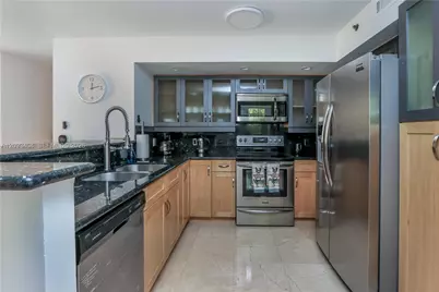 19555 E Country Club Dr #8202, Aventura, FL 33180 - Photo 9