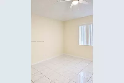 20844 NW 2nd St, Pembroke Pines, FL 33029 - Photo 21