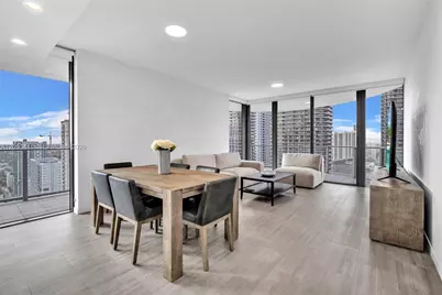1000 Brickell Plz #3112, Miami, FL 33131 - Photo 15