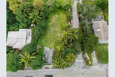 817 NW 17th St, Fort Lauderdale, FL 33311 - Photo 37