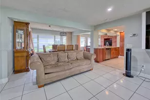 310 NW 25th Ct, Pompano Beach, FL 33064 - Photo 9