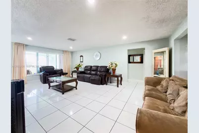 310 NW 25th Ct, Pompano Beach, FL 33064 - Photo 9