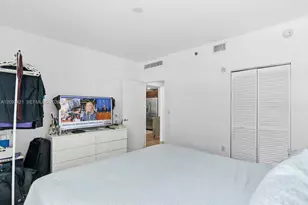 950 Brickell Bay Dr, Miami, FL 33131 - Photo 13