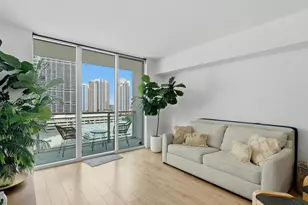 950 Brickell Bay Dr, Miami, FL 33131 - Photo 5