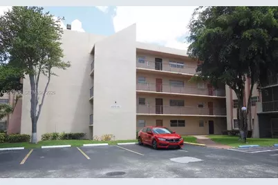 13715 Kendale Lakes Cir #A-107, Miami, FL 33183 - Photo 1