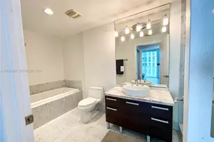 253 NE 2nd St, Miami, FL 33132 - Photo 29
