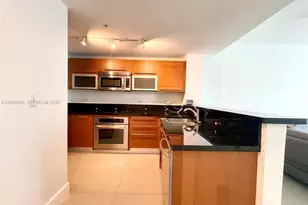 253 NE 2nd St, Miami, FL 33132 - Photo 19