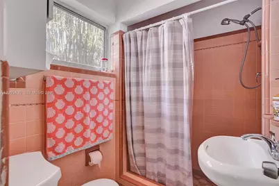 18500 NE 23rd Ct #0, Miami, FL 33180 - Photo 21