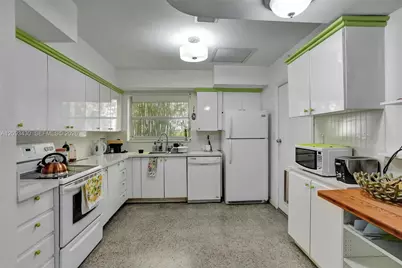 18500 NE 23rd Ct #0, Miami, FL 33180 - Photo 9