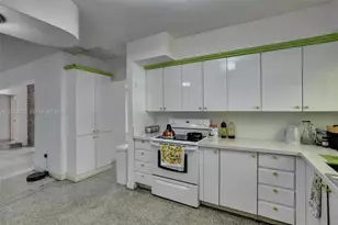 18500 NE 23rd Ct, Miami, FL 33180 - Photo 7